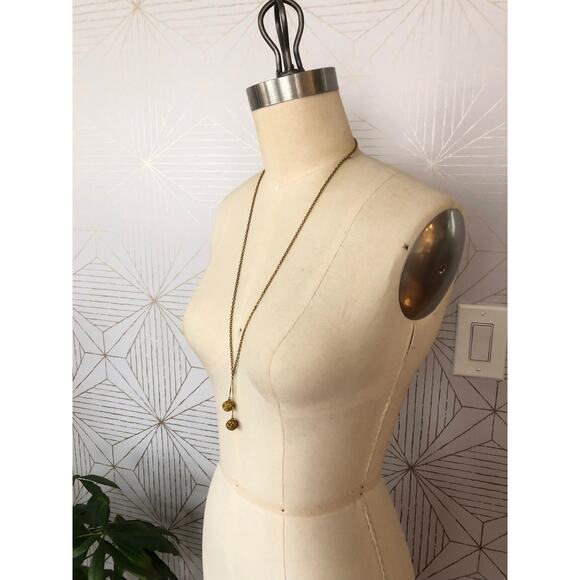 Artisan Brass long necklace with filigree balls - Picture 5 of 6